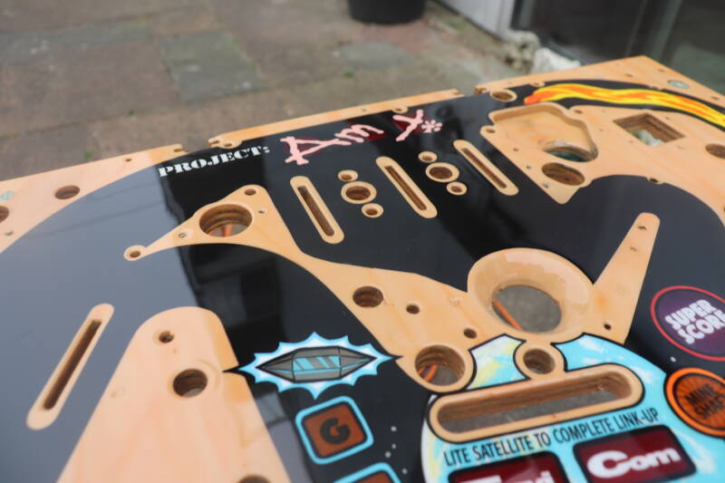 Williams Congo playfield speelveld schade herstel restoration flipperspeelveld restauratie art airbrush airbrushing flipperkast reparatie