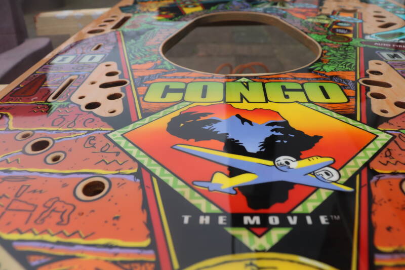 Williams Congo playfield speelveld schade herstel restoration flipperspeelveld restauratie art airbrush airbrushing flipperkast reparatie