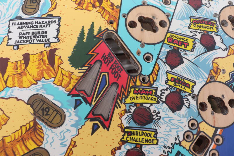 Williams White Water playfield restoration flipperspeelveld restauratie art airbrush airbrushing