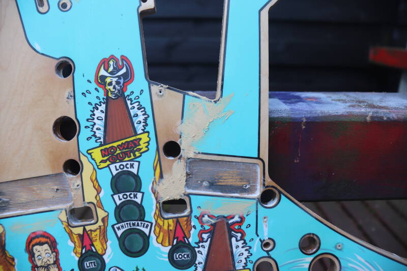 Williams White Water playfield restoration flipperspeelveld restauratie art airbrush airbrushing