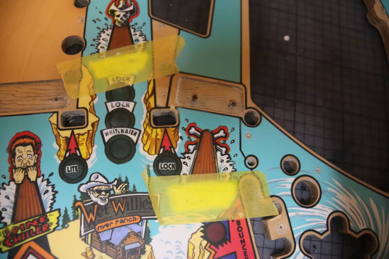 Williams White Water playfield restoration flipperspeelveld restauratie art airbrush airbrushing