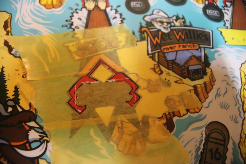 Williams White Water playfield restoration flipperspeelveld restauratie art airbrush airbrushing