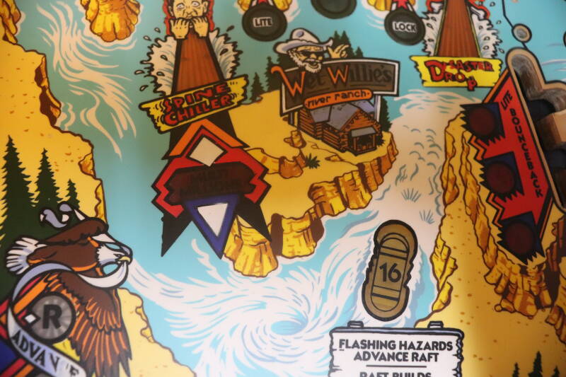 Williams White Water playfield restoration flipperspeelveld restauratie art airbrush airbrushing