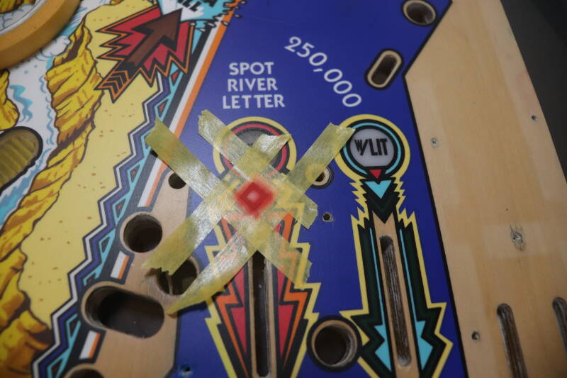 Williams White Water playfield restoration flipperspeelveld restauratie art airbrush airbrushing