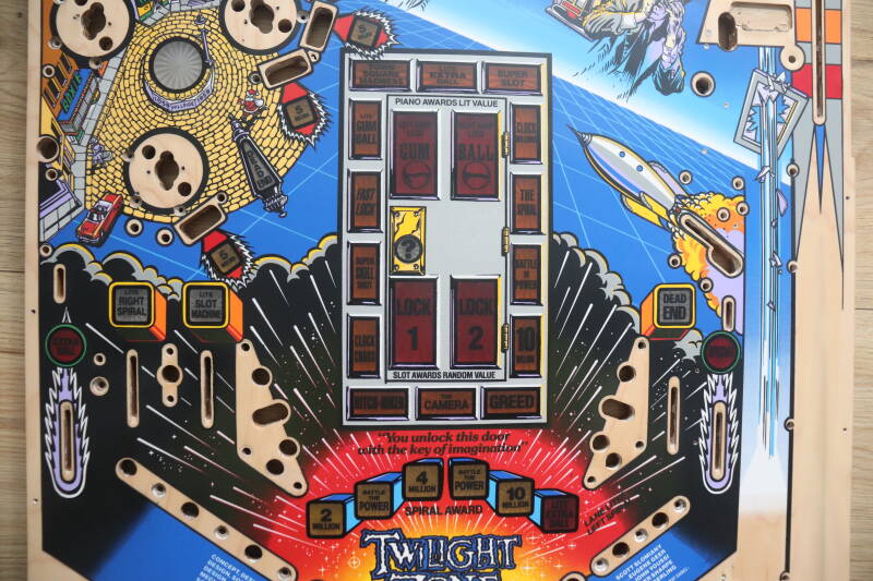 Bally Twilight Zone Playfield Restoration airbrush flipperspeelveld restauratie art airbrushing