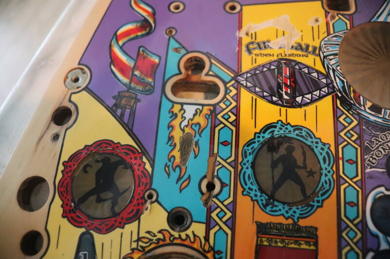 Williams Tales of the Arabian Nights playfield speelveld schade herstel restoration flipperspeelveld restauratie art airbrush airbrushing flipperkast reparatie