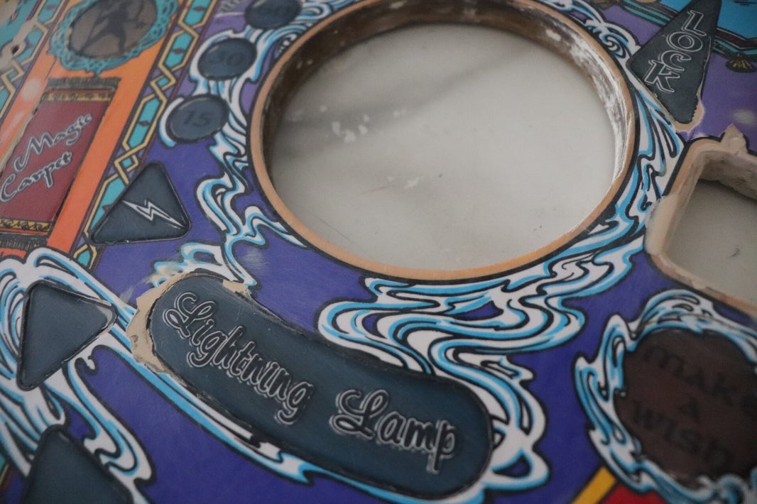Williams Tales of the Arabian Nights playfield speelveld schade herstel restoration flipperspeelveld restauratie art airbrush airbrushing flipperkast reparatie