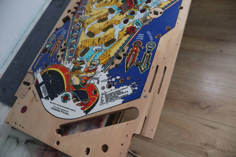 Williams White Water playfield restoration flipperspeelveld restauratie art airbrush airbrushing
