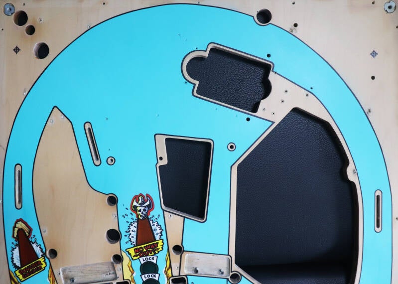 Williams White Water playfield restoration flipperspeelveld restauratie art airbrush airbrushing