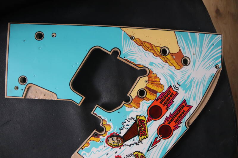 Williams White Water playfield restoration flipperspeelveld restauratie art airbrush airbrushing