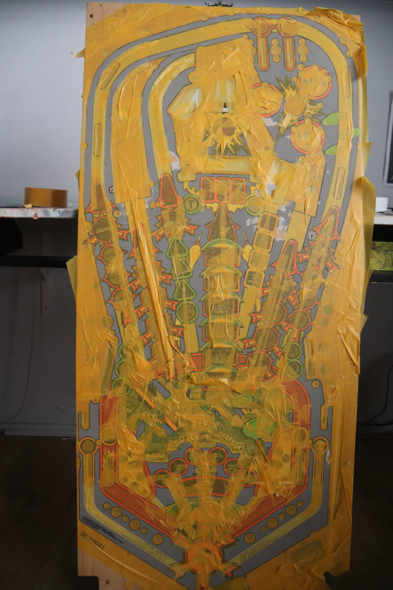 Bally Attack From Mars playfield speelveld schade herstel restoration flipperspeelveld restauratie art airbrush airbrushing flipperkast reparatie