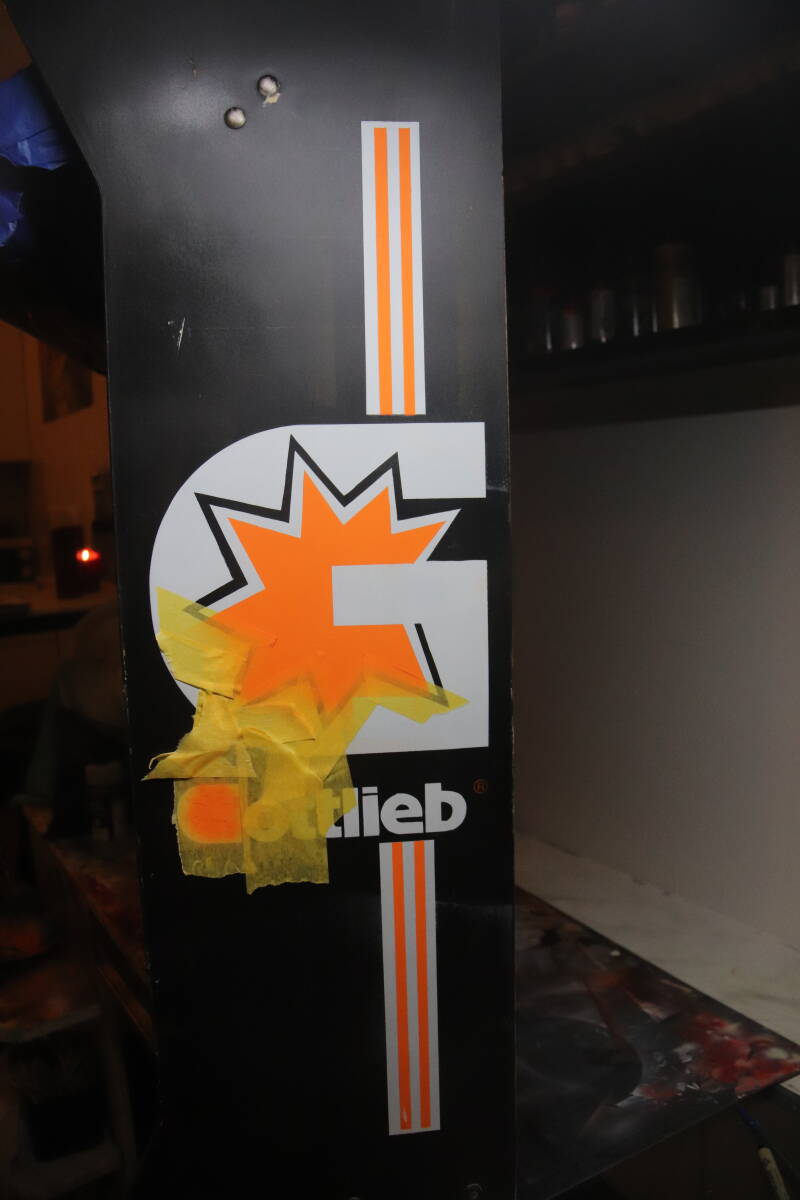 Gottlieb Hoops cabinet backbox kopkast restoration flipperspeelveld restauratie art airbrush airbrushing flipperkast reparatie