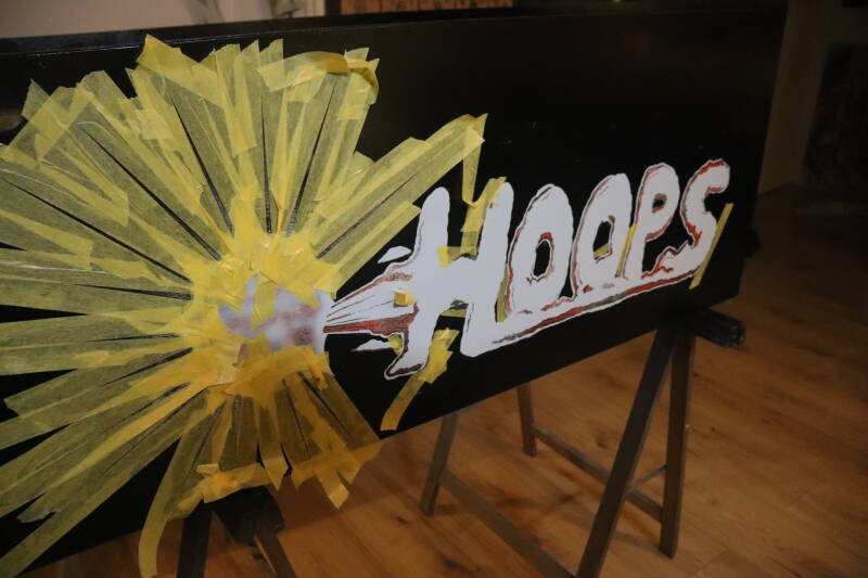 Gottlieb Hoops cabinet backbox kopkast restoration flipperspeelveld restauratie art airbrush airbrushing flipperkast reparatie