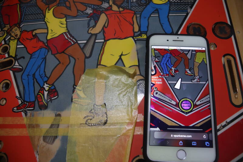 Gottlieb Hoops playfield speelveld schade herstel restoration flipperspeelveld restauratie art airbrush airbrushing flipperkast reparatie