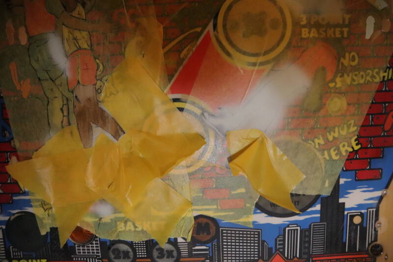 Gottlieb Hoops playfield speelveld schade herstel restoration flipperspeelveld restauratie art airbrush airbrushing flipperkast reparatie