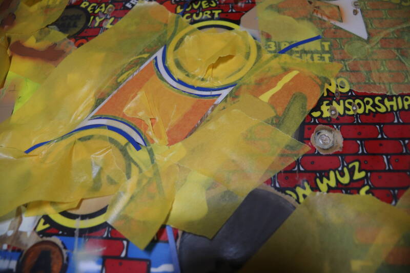 Gottlieb Hoops playfield speelveld schade herstel restoration flipperspeelveld restauratie art airbrush airbrushing flipperkast reparatie