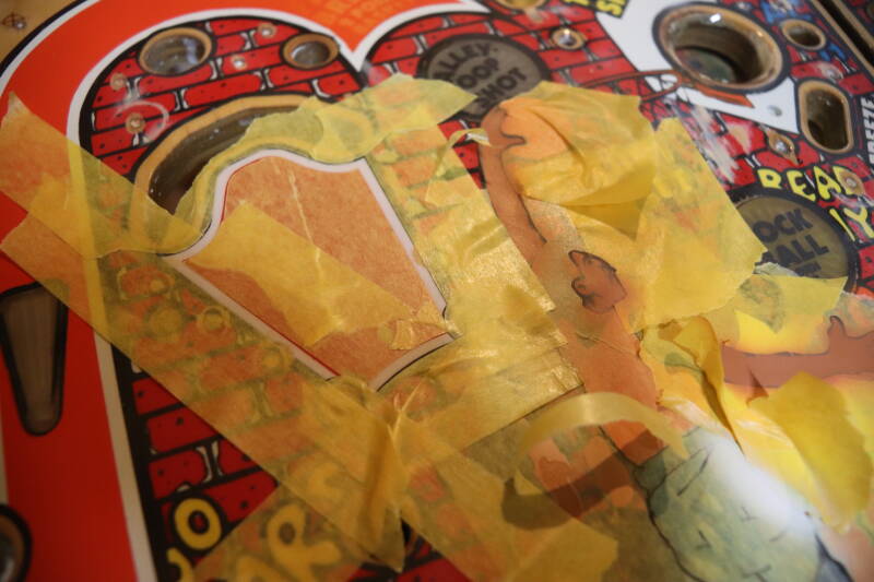 Gottlieb Hoops playfield speelveld schade herstel restoration flipperspeelveld restauratie art airbrush airbrushing flipperkast reparatie