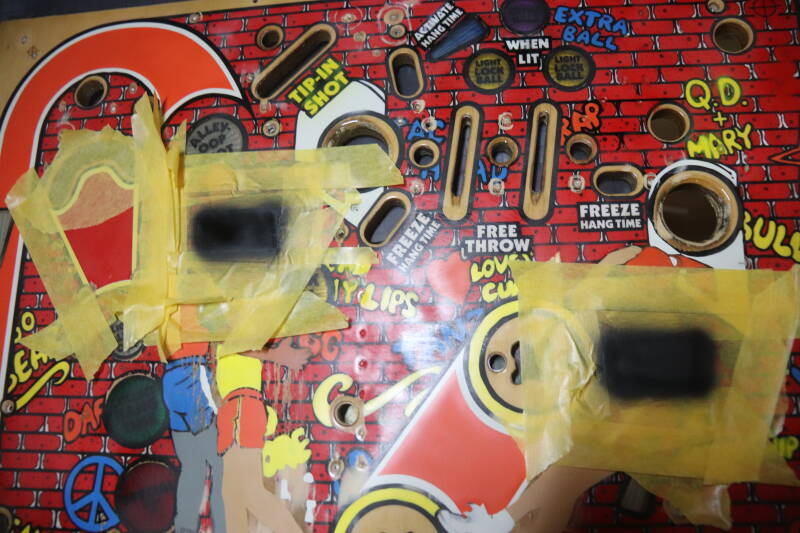 Gottlieb Hoops playfield speelveld schade herstel restoration flipperspeelveld restauratie art airbrush airbrushing flipperkast reparatie