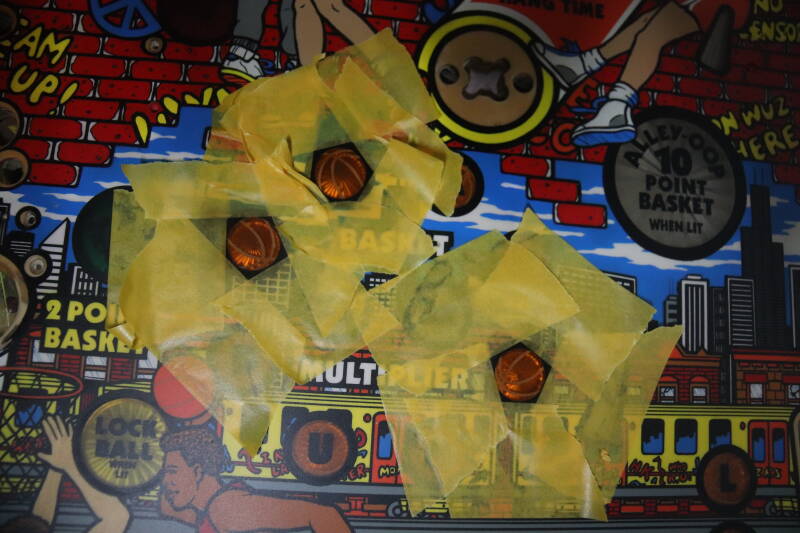 Gottlieb Hoops playfield speelveld schade herstel restoration flipperspeelveld restauratie art airbrush airbrushing flipperkast reparatie