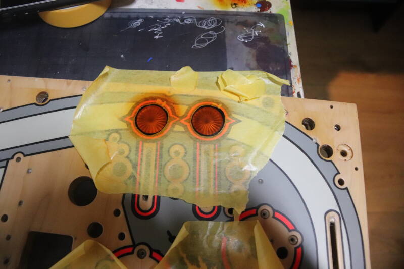 Bally Attack From Mars playfield speelveld schade herstel restoration flipperspeelveld restauratie art airbrush airbrushing flipperkast reparatie