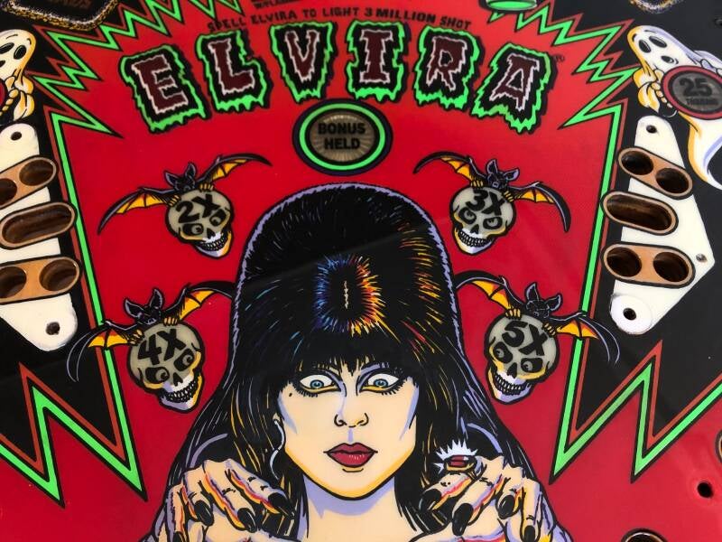 Bally Elvira and the Party Monsters Playfield restoration flipperveld restauratie