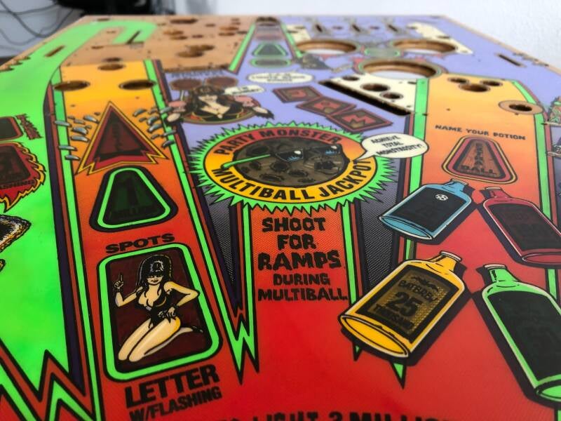 Bally Elvira and the Party Monsters Playfield restoration flipperveld restauratie