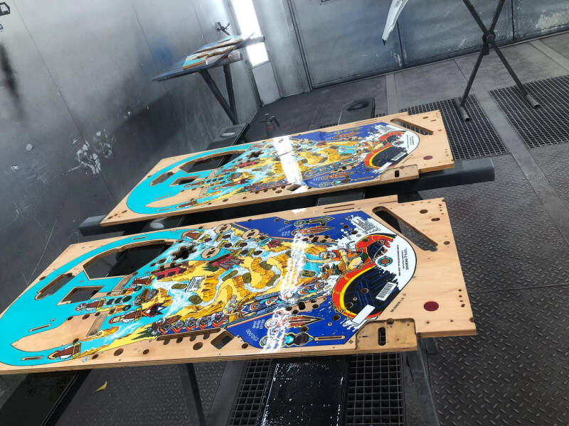 Williams White Water playfield restoration flipperspeelveld restauratie art airbrush airbrushing