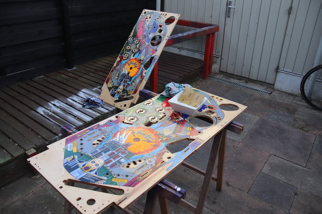 Bally The Addams Family Playfield restoration restauratie flipperspeelveld