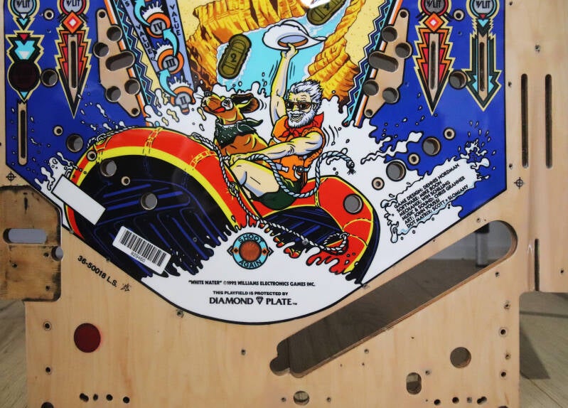 Williams White Water playfield restoration flipperspeelveld restauratie art airbrush airbrushing
