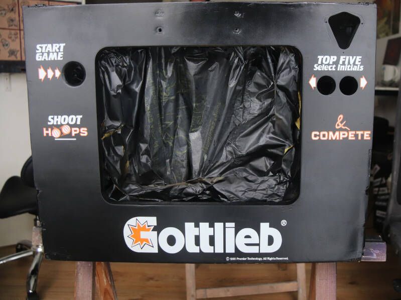 Gottlieb Hoops cabinet backbox kopkast restoration flipperspeelveld restauratie art airbrush airbrushing flipperkast reparatie