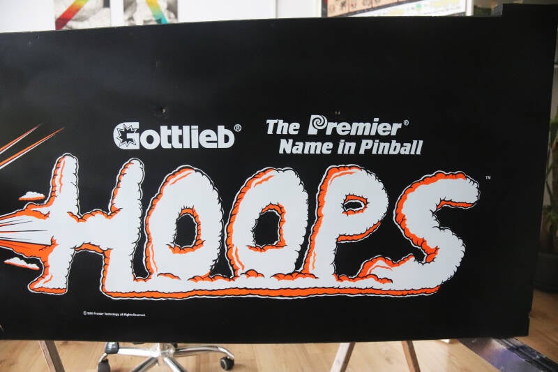 Gottlieb Hoops cabinet backbox kopkast restoration flipperspeelveld restauratie art airbrush airbrushing flipperkast reparatie