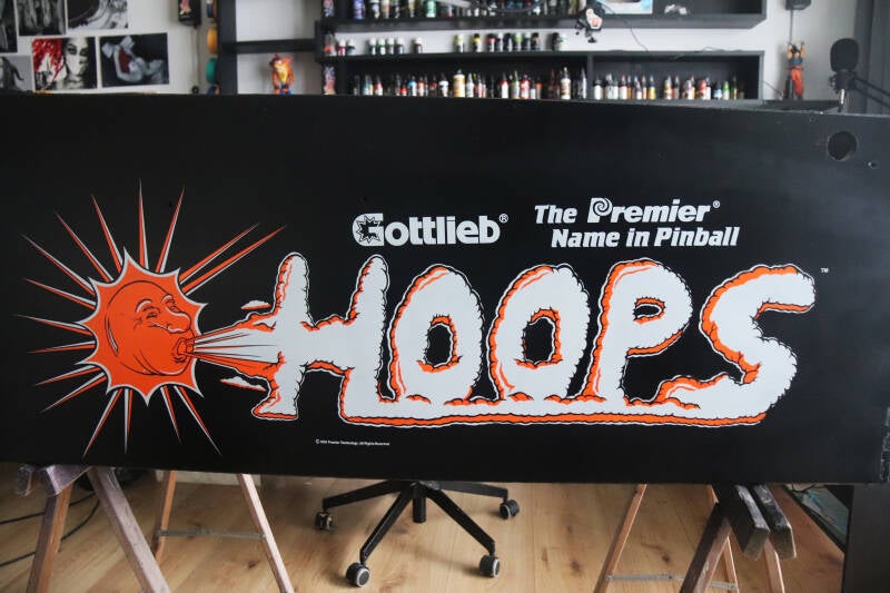 Gottlieb Hoops cabinet backbox kopkast restoration flipperspeelveld restauratie art airbrush airbrushing flipperkast reparatie