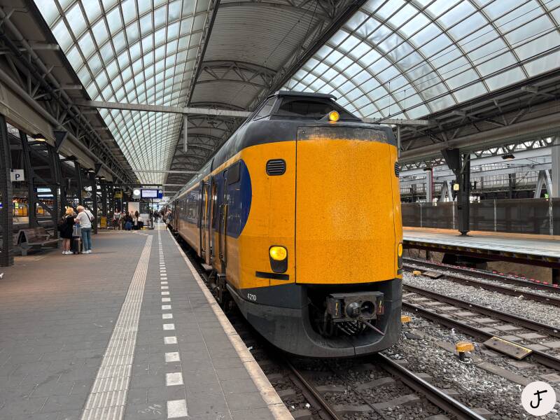 Koploper trein NS Amsterdam Centraal