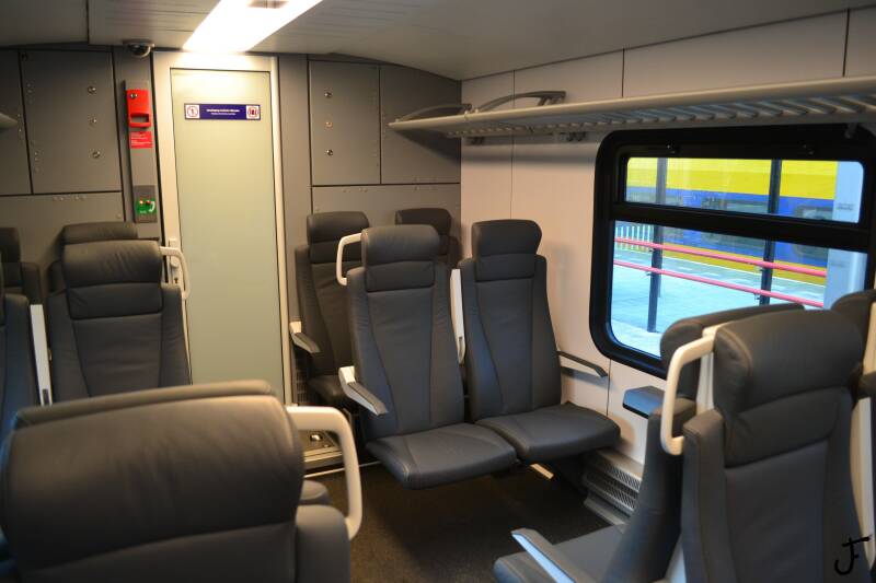 RNET Abellio FLIRT interieur TAG 1e klas