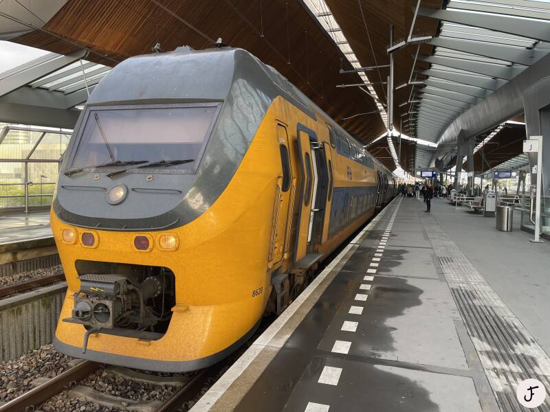 2023-09-19 VIRM 8628 intercity trein 3127 naar Nijmegen te Amsterdam Bijlmer ArenA