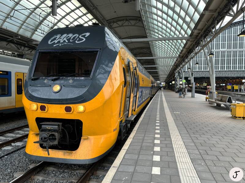 2024-03-20 VIRMm1 8649 3014 naar Den Helder te Amsterdam Centraal