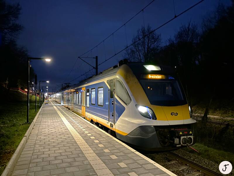 2024-04-03 SNG 3030 + 2709 7374 Bkl te Rhn