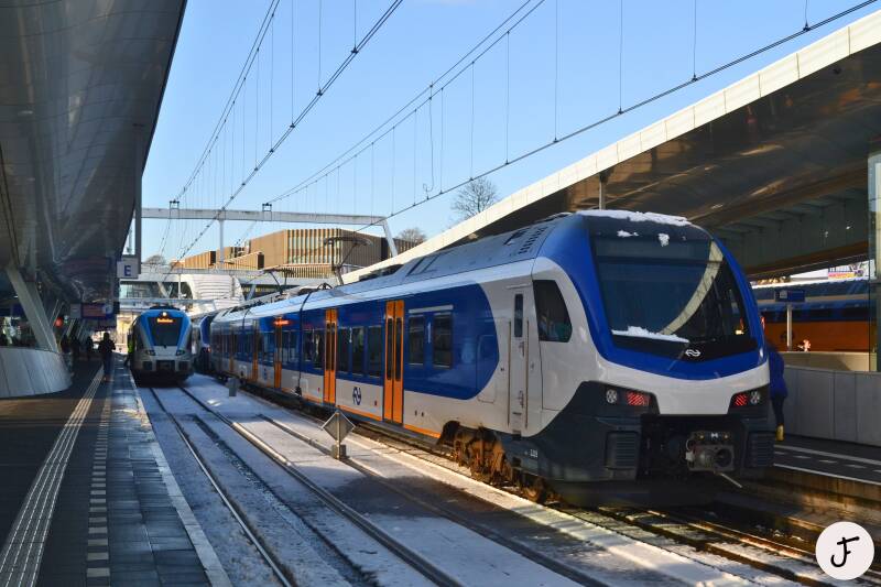 FLIRT NS FLIRT3 Arnhem Centraal station trein Stadler