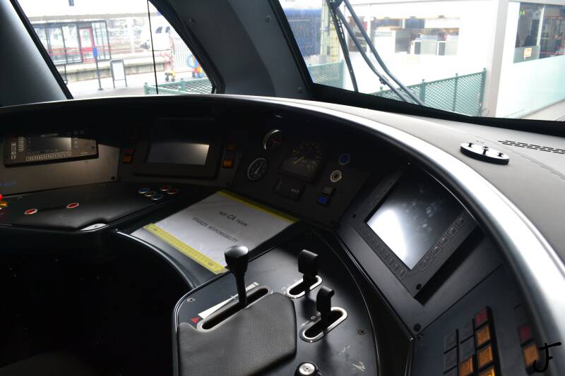 NS FLIRT 3 FLIRT3 Stadler Rail StadlerRail 2225 Maastricht trein station treinstation cabine