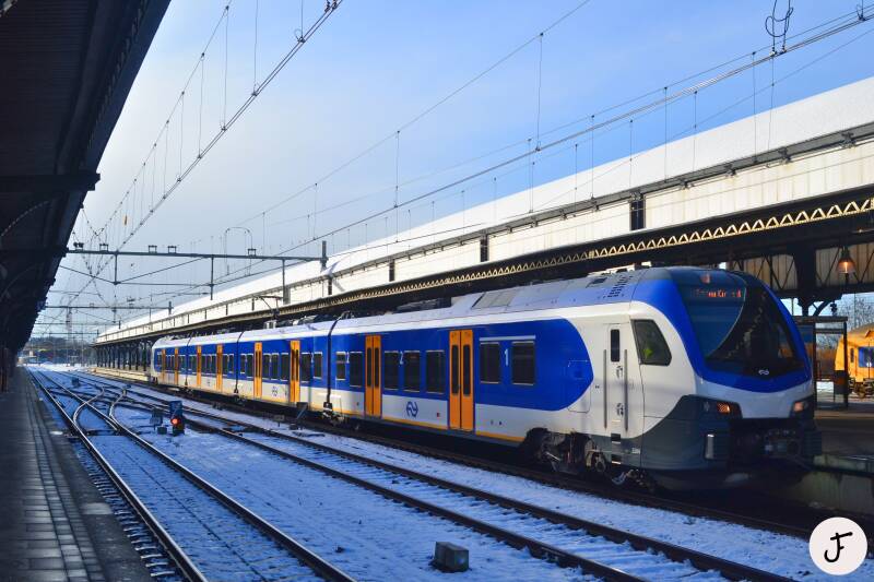 NS treinstel 2504 Stadler FLIRT3