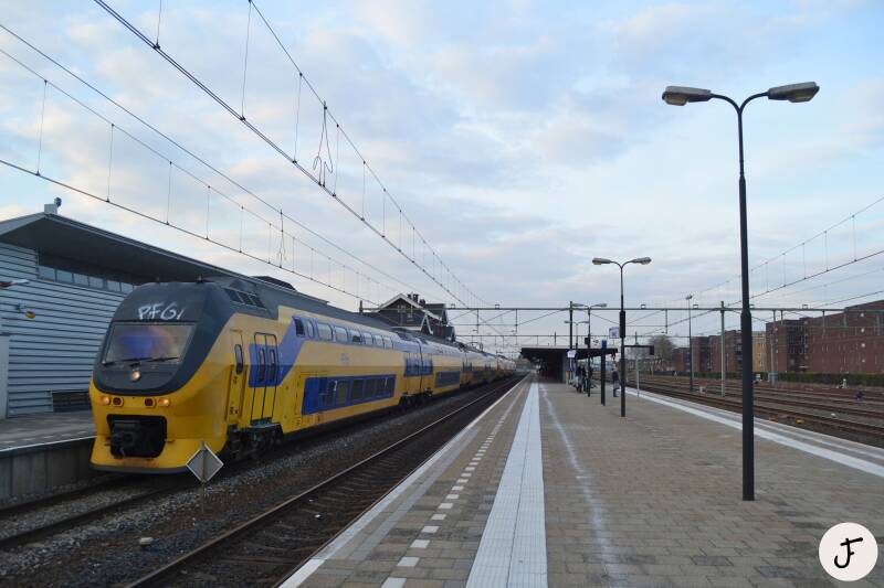 VIRM 9481 + 9573 intercitydubbeldekker NS Roermond
