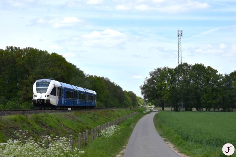 Arriva GTW 385 als RS11 32249 naar Roermond trein treinstel train zug Stadler