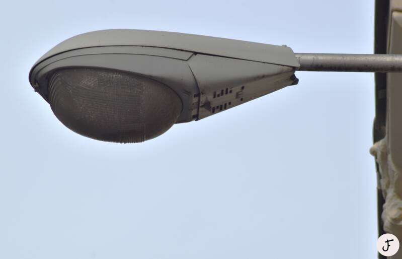 Hadasa GE M-400A streetlight