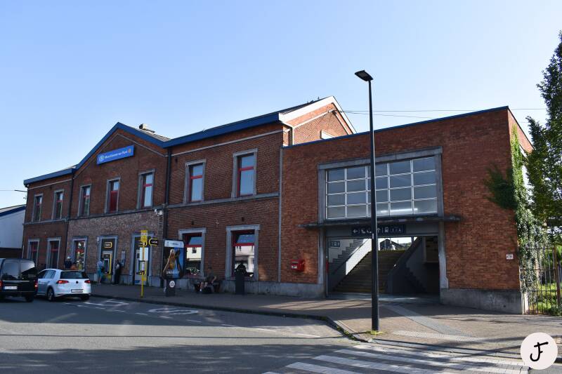 NMBS station Marchienne-au-Pont SNCB Gare de Marchienne-au-Pont