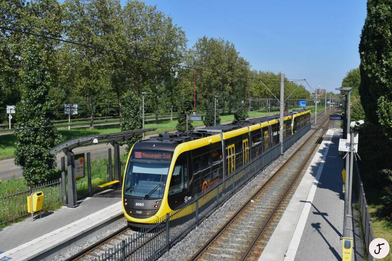 Nieuwegein tram CAF Urbos 100 UOV U-OV Qbuzz 6065 lijn 20 sneltram Utrecht