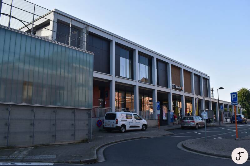 NMBS station Nijvel SNCB Gare de Nivelles