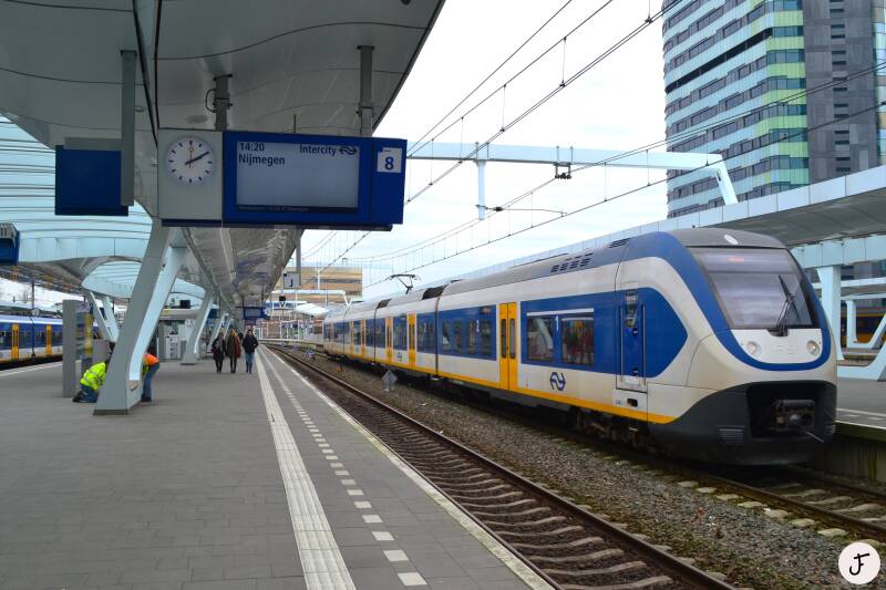 SLT 2463 sprinter Arnhem Centraal