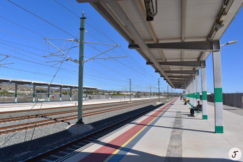 estación de ferrocarril Elche Elx AV Adif treinstation train station