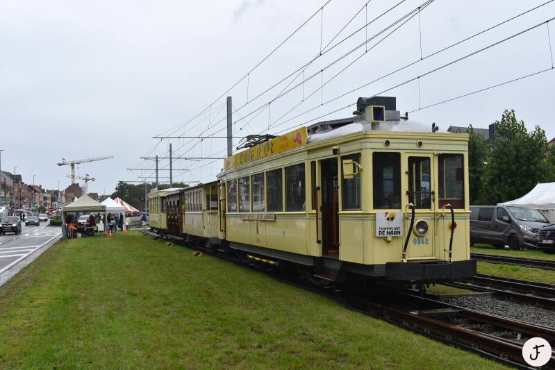 Trammelant De Haan standaard motorwagen kust 9942 tram België