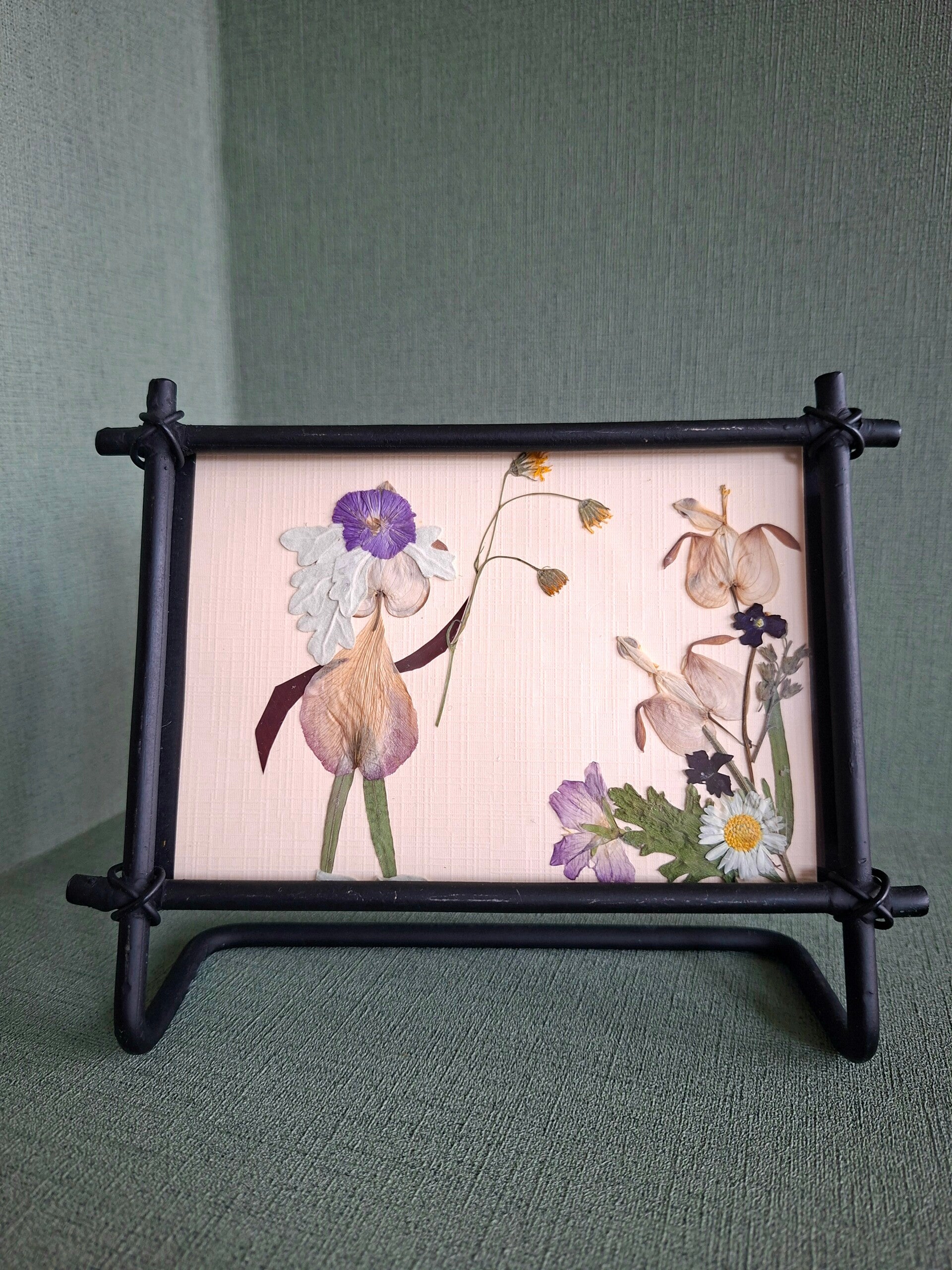Lijstje met wandelende dame